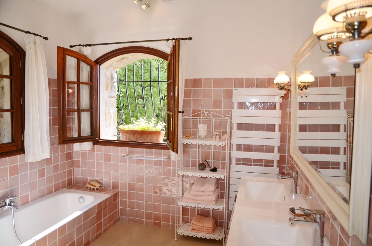 לינה וארוחת בוקר ונס La Bastide Des Pins מראה חיצוני תמונה